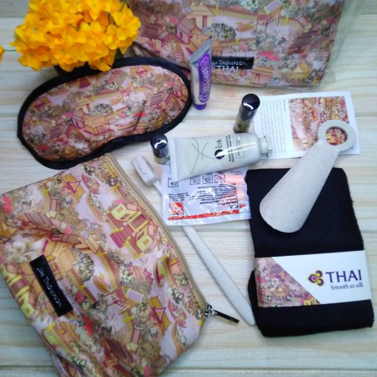 กระเป๋าสายการบิน(ลายวัด) Amenity Kit สินค้าบนเครื่องบินพร้อมของใช้ในกระเป๋า สินค้าพร้อมส่ง