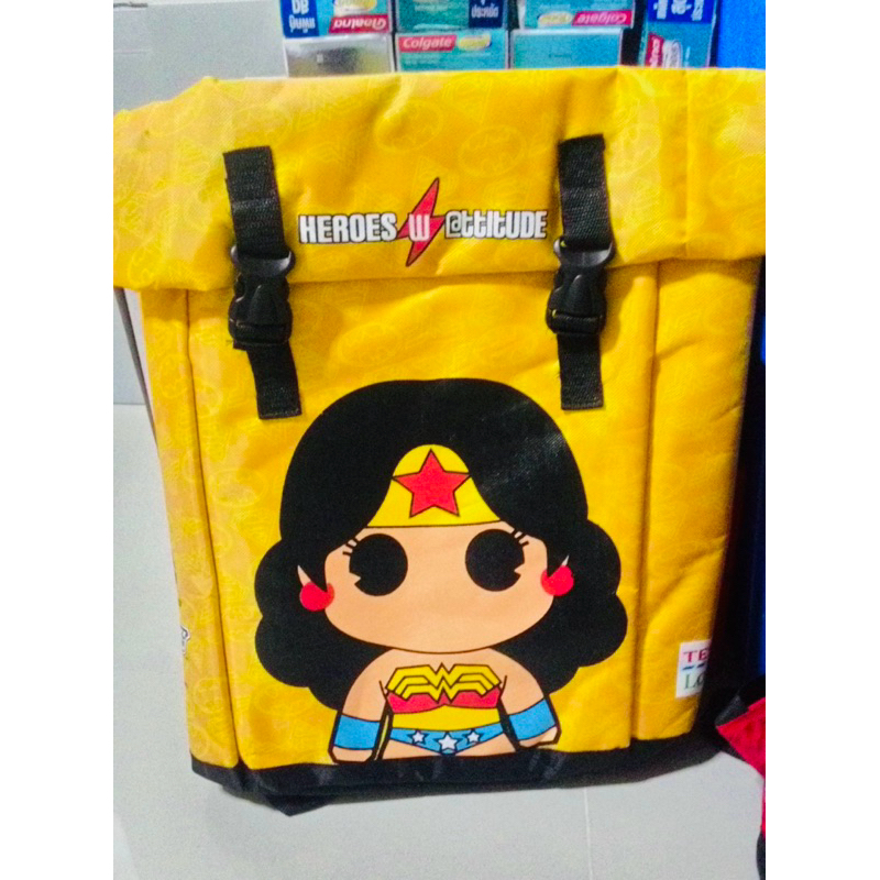 กระเป๋าสะพายซุปเปอร์ฮีโร่ สีเหลืองลาย Wonder Women สินค้าพรีเมี่ยม Tesco Lotus Express 2016(มือสอง)