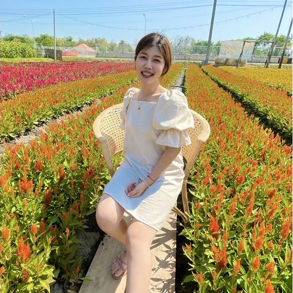 เดรสสั้น แขนตุ๊กตา สีไม่ตก อก36 นิ้ว สะโพก 43 นิ้ว ยาว33 นิ้ว