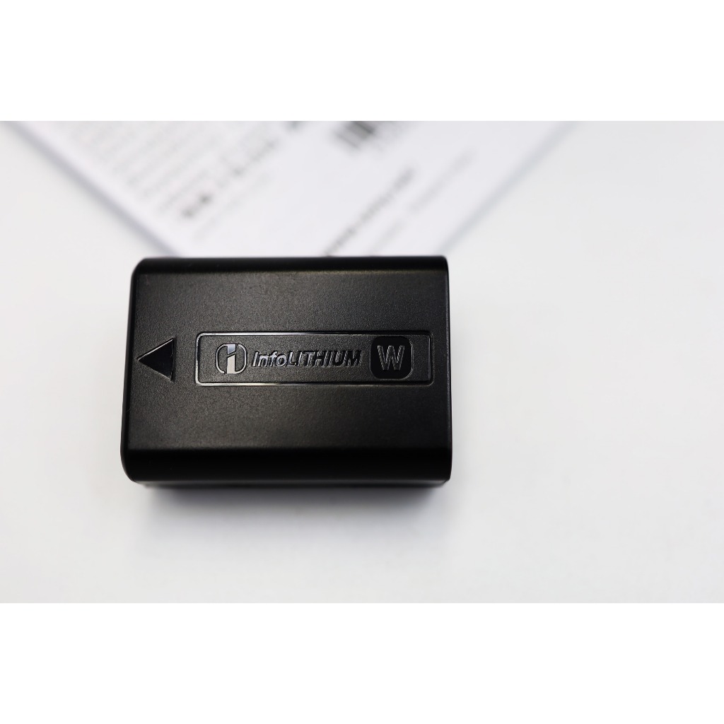 Sony NP-FW50 ORIGINAL  สำหรับกล้อง Sony A6500, A6300, A5100, A7, A7R, A7S RX10 QX1 NEX used