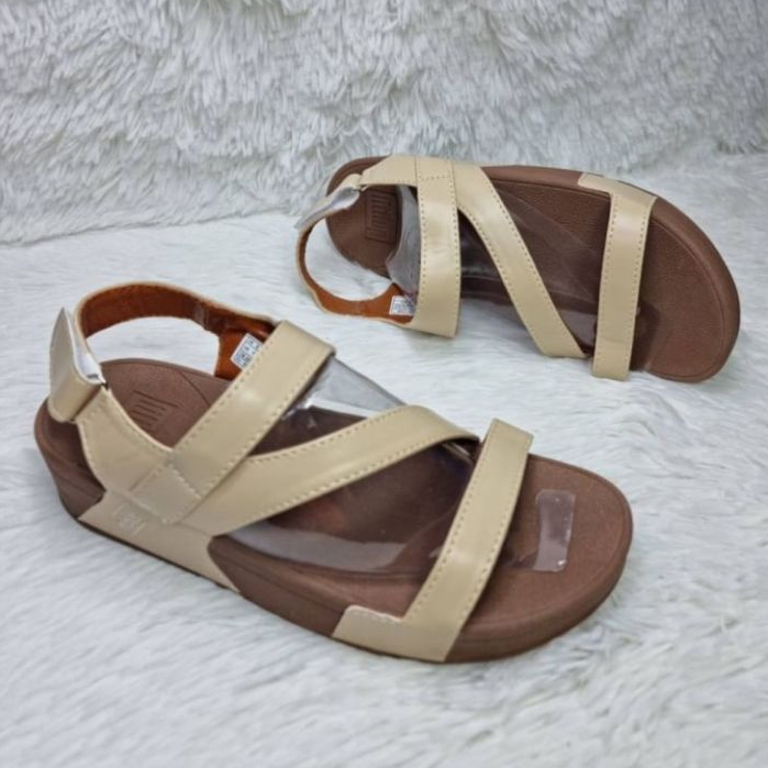 รองเท้าเพื่อสุขภาพ Fitflop (36-40)แบบมาไหม่ พื้นนุ่ม ใส่สบายมาก รับรองสินค้าตรงปก สินค้าพร้มส่งในไทย