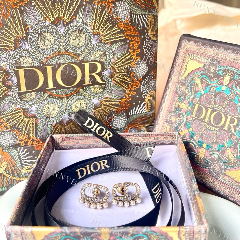 (D40)ต่างหู CD คอล Vintage งานHiend ด้านหลังปั้มชื่อแบรนด์