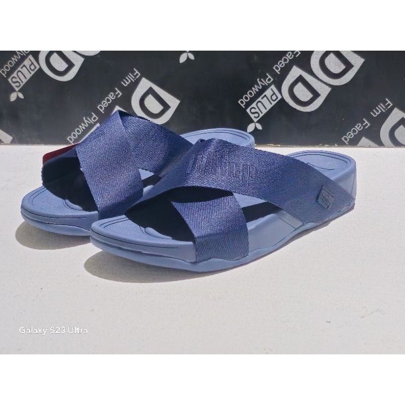 รองเท้าแตะ FitFlop เบานุ่มใส่สบายใส่ได้ทั้งหญิงทั้งชาย