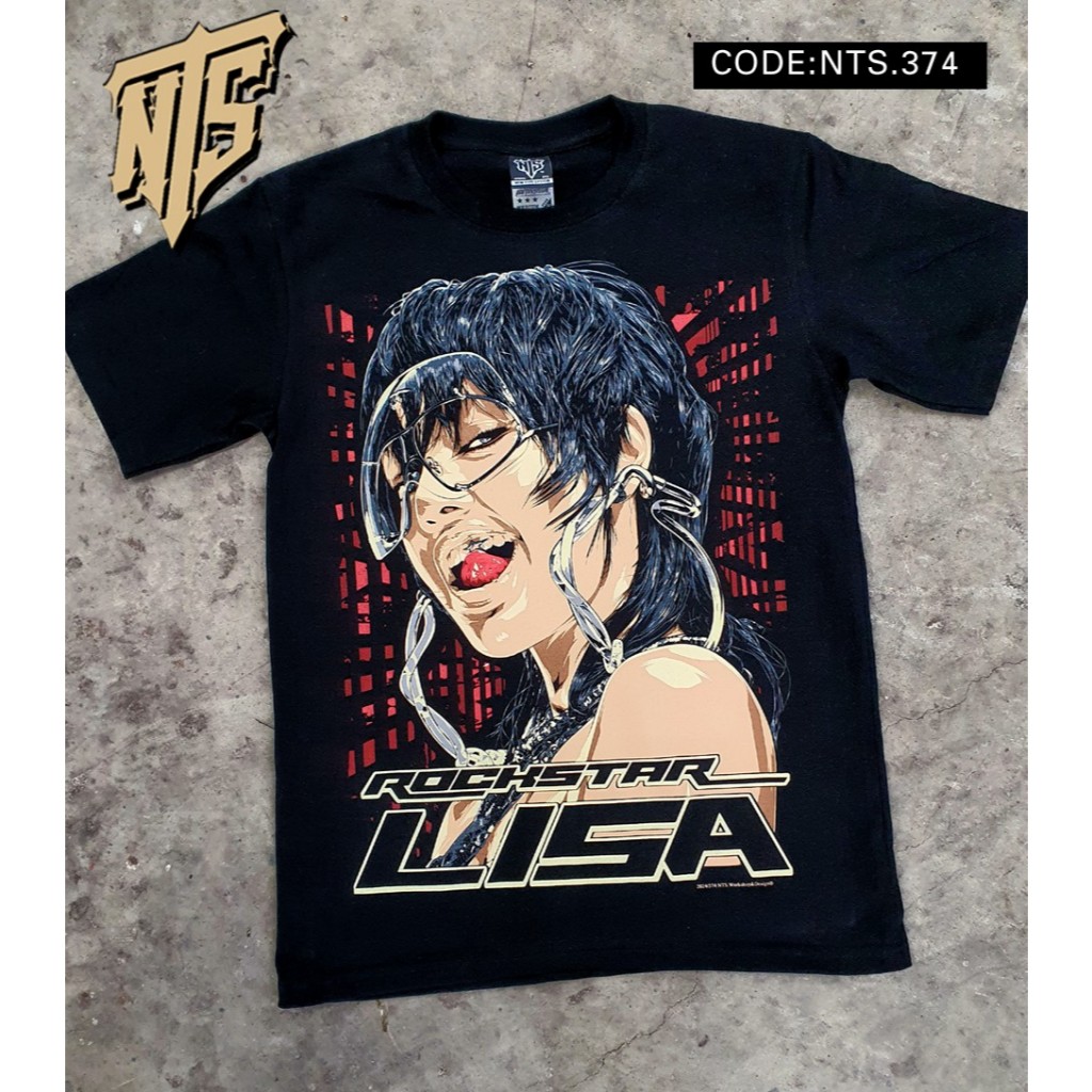 NTS​ 374 RockStar Lisa เสื้อยืด สีดำ Cotton 100% ชาวร็อค ลายวงดนตรี New Type System Rock Sz. S M L XL XXL