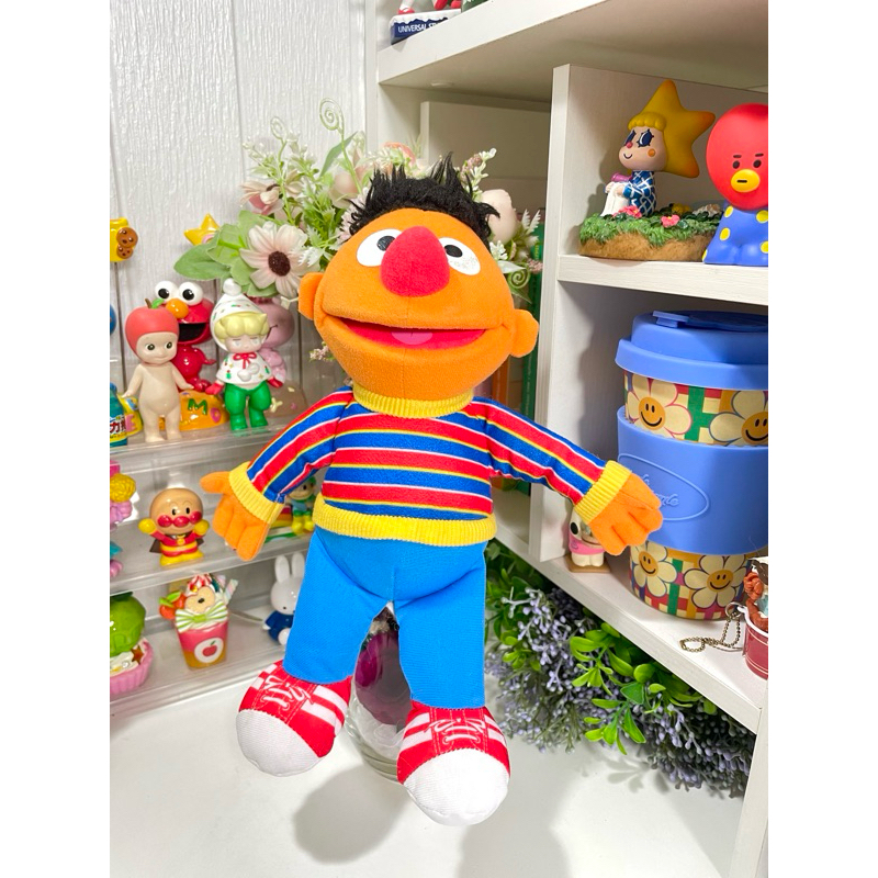 ตุ๊กตา Ernie Sesame street