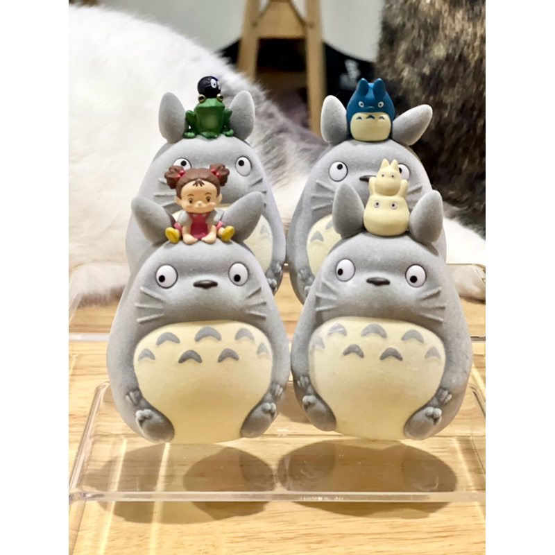 กาชาปอง TOTORO โทโทโร่ Studio Ghibli ครบเซ็ท (แกะแล้ว นอนตู้โชว์)