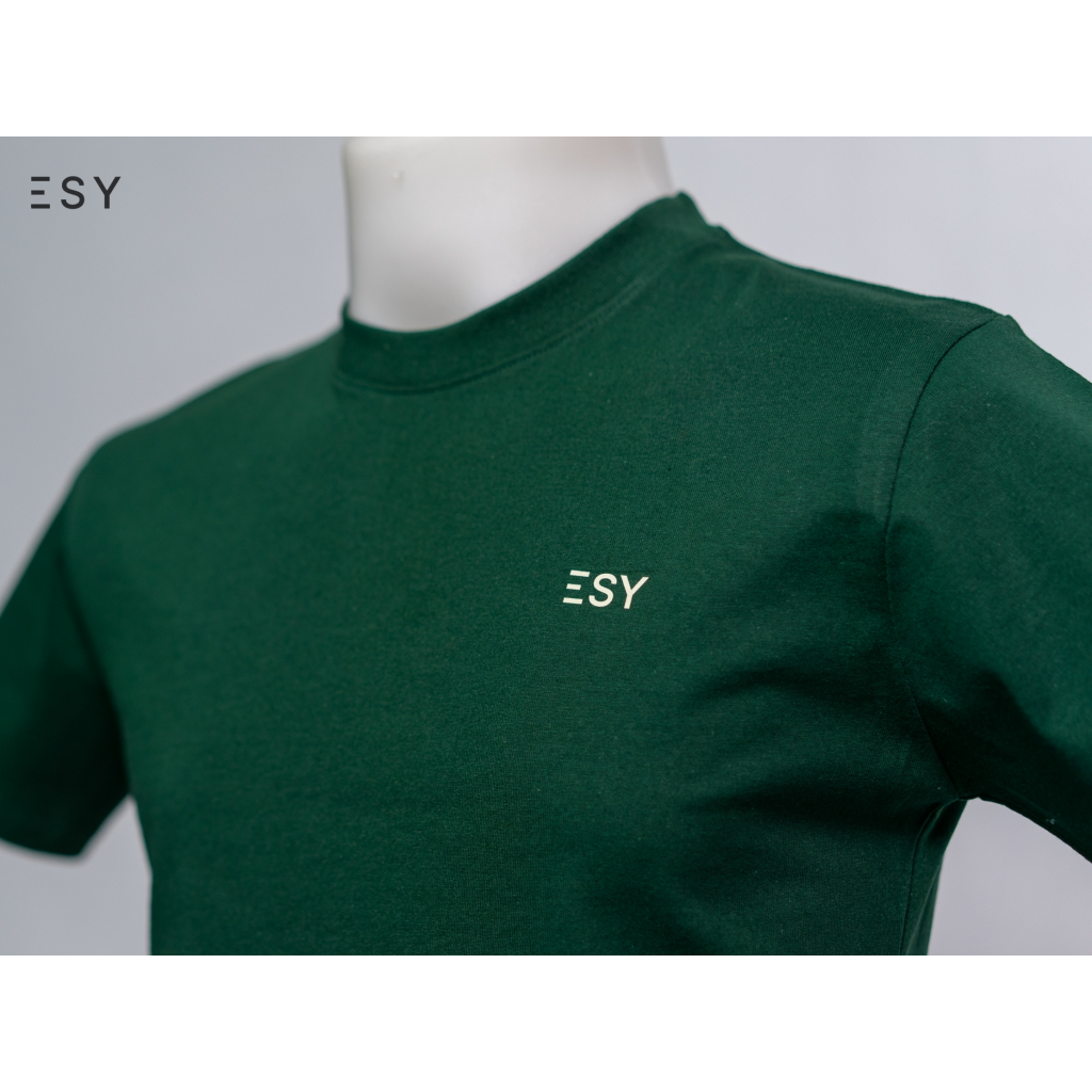 ESY เสื้อยืดสีเขียว ผ้า Cotton ไม่บางและไม่หนาเกินไป เสื้อใส่สบาย ระบายอากาศได้ดี รุ่น : ESY EVERY STYLE