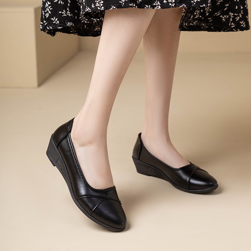 รองเท้าทำงานผู้หญิง 4cm รองเท้าหนังสีดำ ส้นลิ่ม นุ่ม size 35-40
