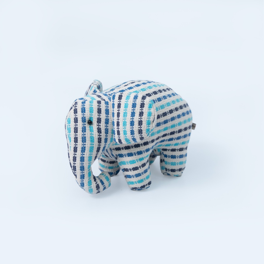 DoiTung ตุ๊กตาช้างน้อย Mix Blue