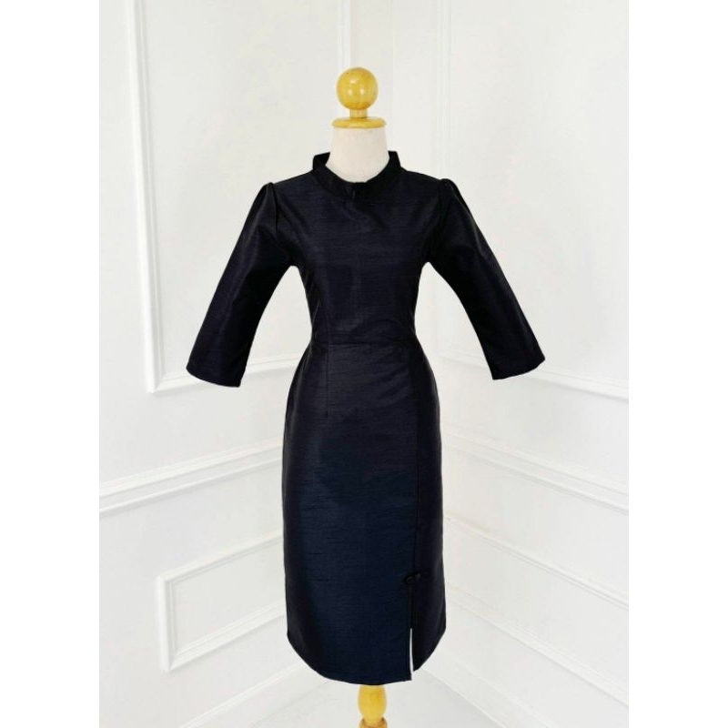 ชุดเดรสผ้าไหมญี่ปุ่น ทรงจิตรลดา ผ่าหน้าคอจีน n518