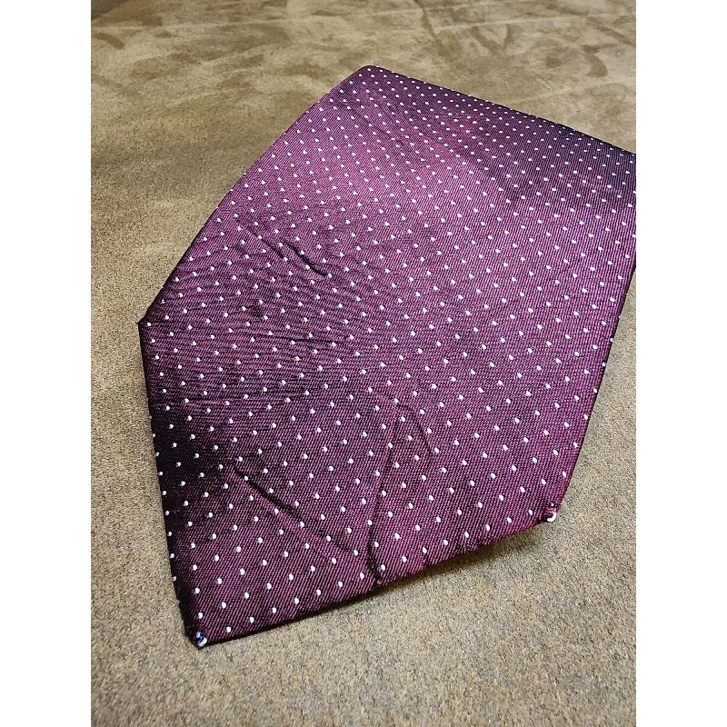 เนคไท Giorgio Armani .