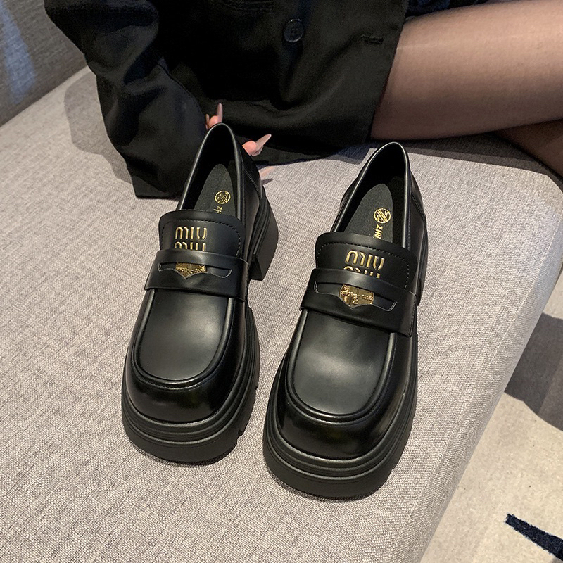 preorder 🛵 รองเท้า miumiu