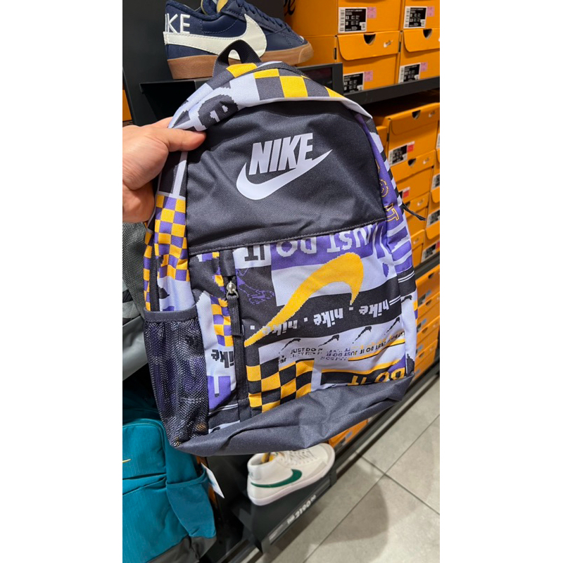 กระเป๋าสะพาย Nike แท้ 100% จาก Shop