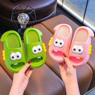 พร้อมส่งในไทย !! รองเท้าเเตะเด็ก รองเท้าสวมเเฟชั่นเด็กน่ารัก ตัวการ์ตูน3D เบา ใส่สบาย Children's shoes