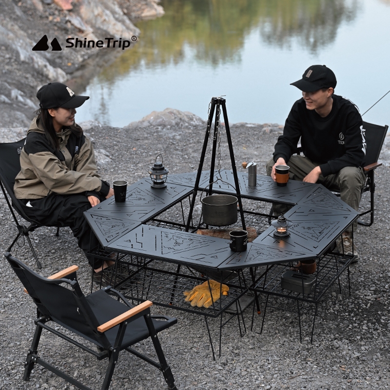 โต๊ะตะแกรงพับ เหล็กหล่อ ShineTrip X Campingmoon มีความแข็งแรงสูง วางซ้อน หรือต่อเป็นโต๊ะล้อมวงได้