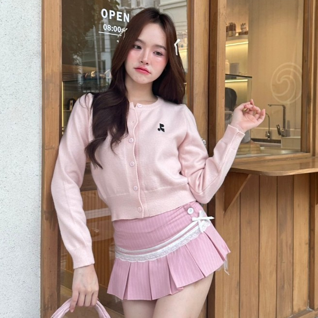 JARINYA (S-L) กระโปรงผ้าขาสั้น แต่งจีบรอบตัว ดีเทลแต่งโบว์+ลูกไม้  เอวสูง มีซับใน  เนื้อผ้าเกรดดีมาก (K80)