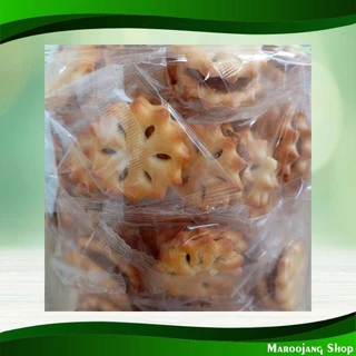 ขนมปังกะทิสับปะรด ขนมมินิจักรทอง ไส้สับปะรด 500 กรัม Coconut milk biscuits with pineapple jam Aro เอโร่
