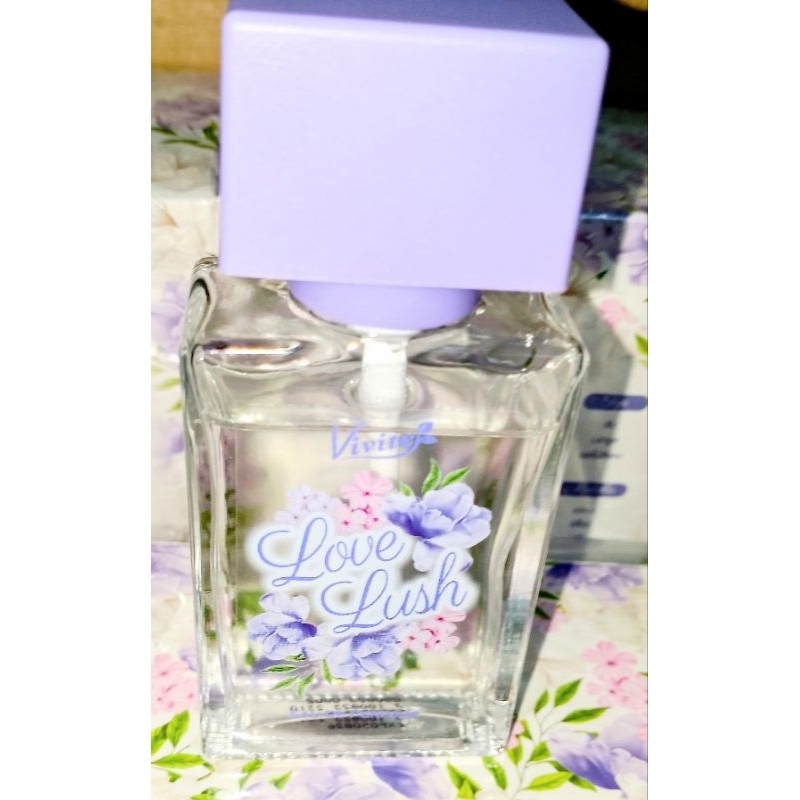 น้ำหอมวีไวท์โอเดอร์เพอร์ฟูมเลิฟลัช Vivite Eau De Perfume Love Lushกลิ่นคามิเลียขนาด 30 ml