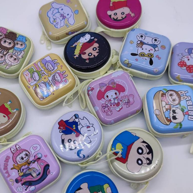 กระเป๋าใส่เหรียญ กระเป๋ากล่องเหล็ก กล่องเก็บหูฟัง Labubu Sanrio