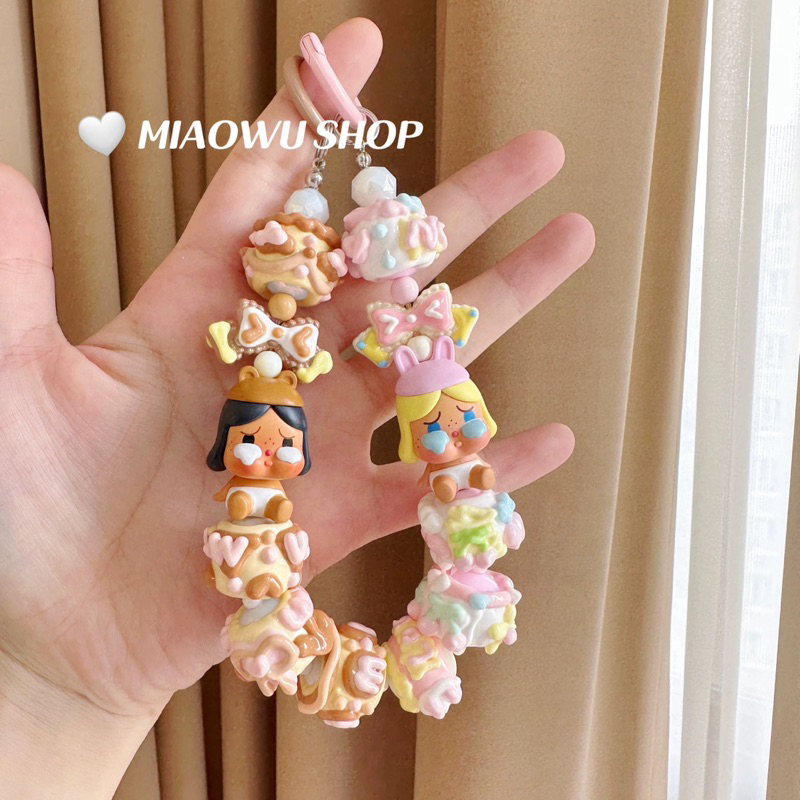 พร้อมส่ง พวงกุญแจ CRYBABY Keychain / Mobile Phone Chain ทำจาก POP BEAN แท้ 100%