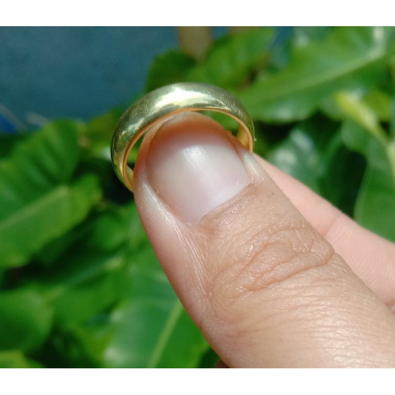 แหวนเกลี้ยงทองเหลืองผสมเนื้อสตางค์แท้100%ไม่ชุบสีสามารถใส่เป็นได้ทุกวันไม่ต้องถอดล้างหรือขัดทำความสะอาดได้ยิ่งขัดยิ่งเงา