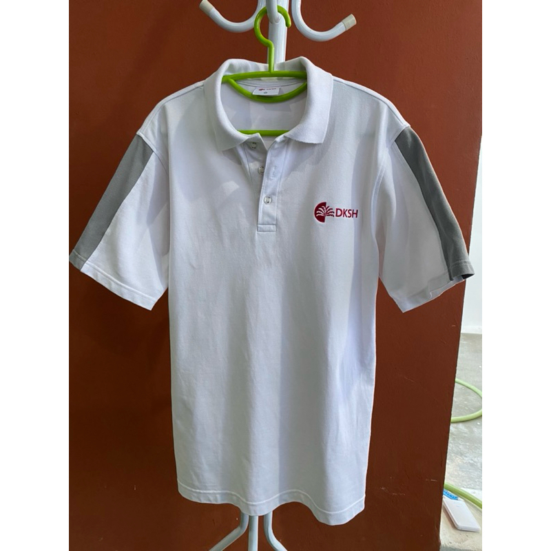 เสื้อโปโลชาย (DKSH) สีขาว ไซส์XL มือ2สินค้าคุณภาพดี