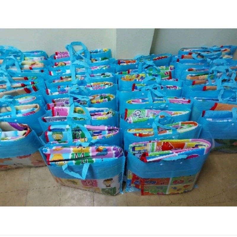 เสื่อฟรอยกันน้ำ5ฟุต6ฟุต ลายน่ารักขนาดอาจจะไม่ได้5ฟุตหรือ6ฟุตเป๊ะๆสุ่มลาย