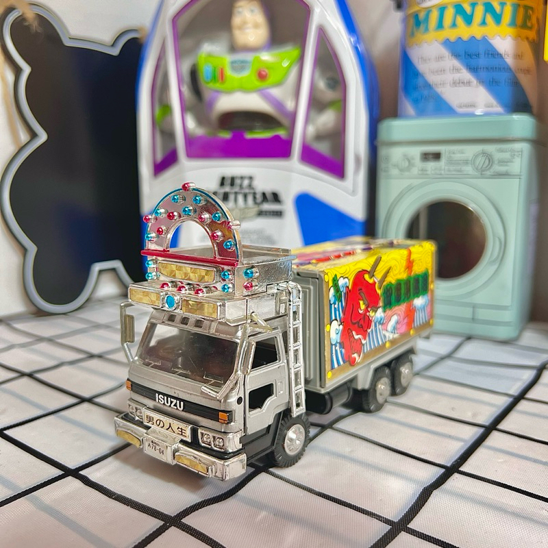 Model Isuzu Dekotora Truck โมเดลรถสะสม