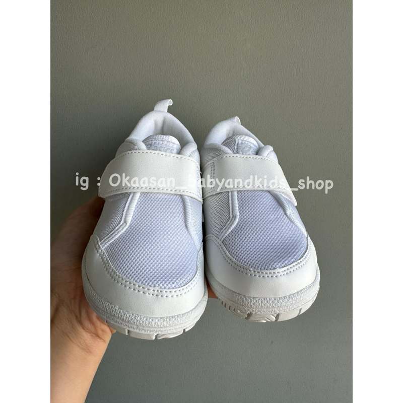 preorder 🇯🇵 asics shoes เอสิคส์พละขาว จากญี่ปุ่น ระบุไซส์ในแชทได้เลยค่ะ