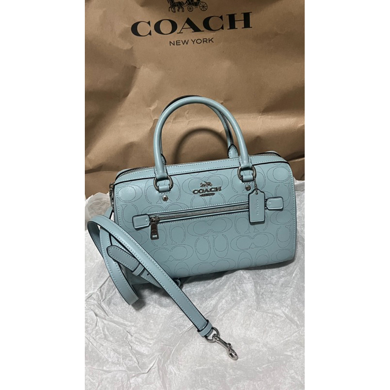 Coach 1006 กระเป๋าทรงหมอนลายCฉลุสีฟ้า 10.5“