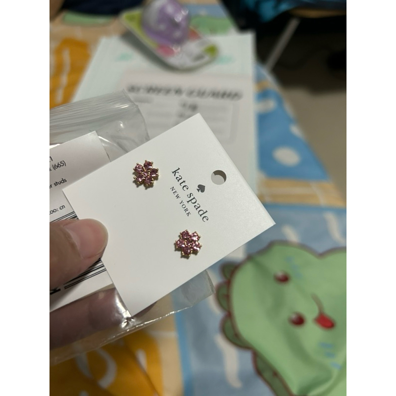 ต่างหู Kade Spade Flower Studs สี Light Pink