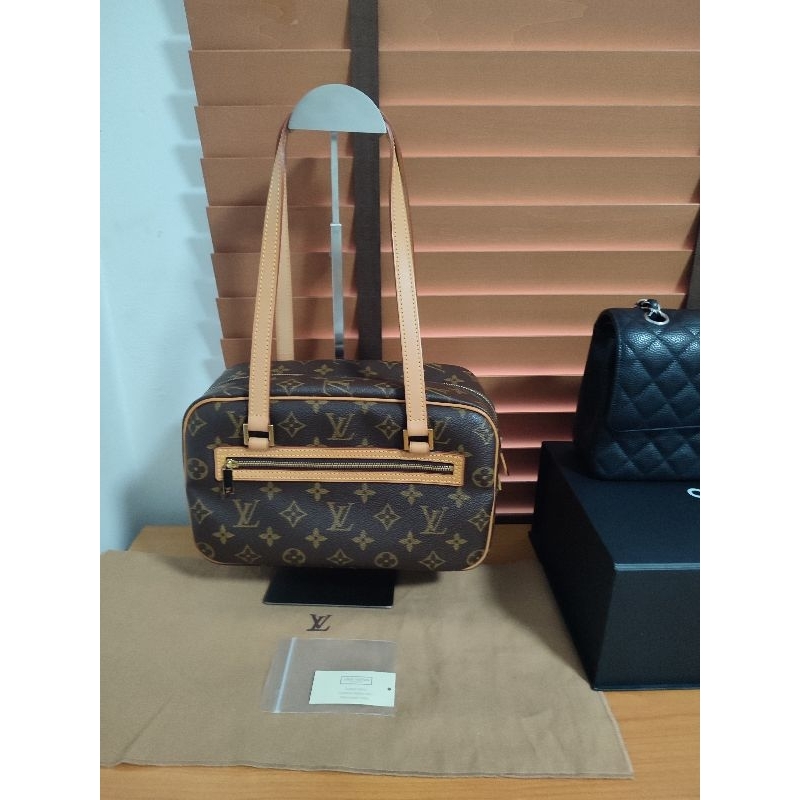 LV Cite Mm monogram  y