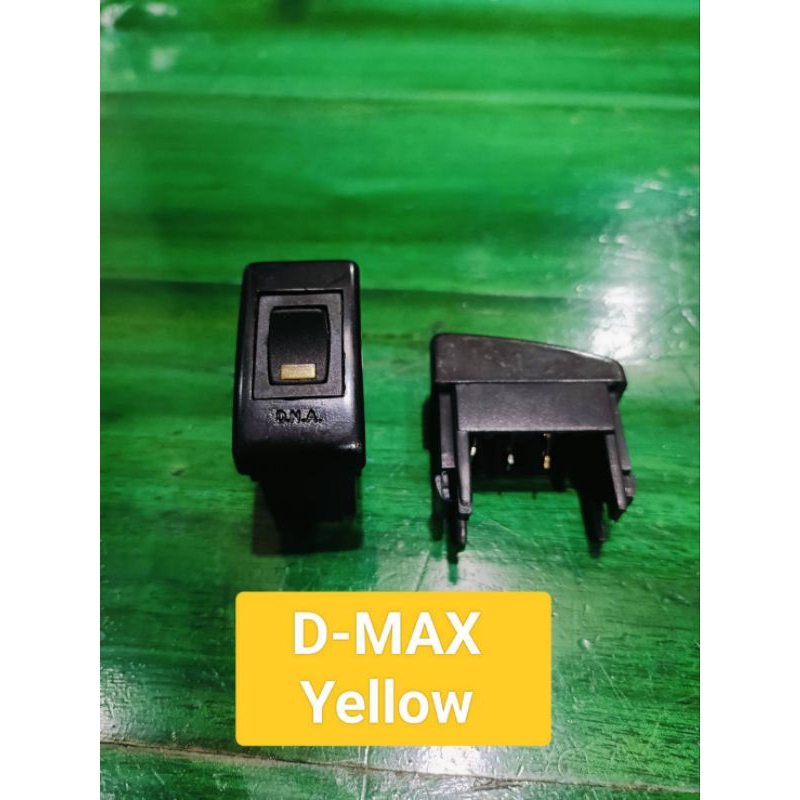 ช่องสวิทช์ Isuzu D-MAX 2003-2011 พร้อมสวิทช์จิ๋ว เปิด-ปิด LED 3ขา และ สวิทช์ 3ทาง On-Off-On มีให้เลือกใช้ ราคาต่อ 1 ตัว