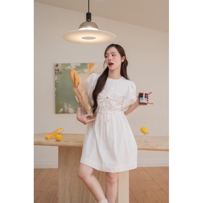 (พร้อมส่ง )TheBlancPale : Sunshine เดรสดอกไม้ เดรสสั้นทรงสวย