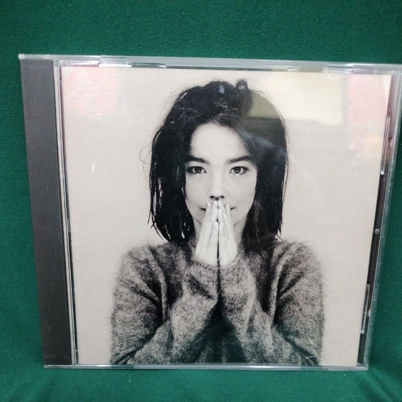 แผ่น cd เพลง bjork - debut สภาพดี