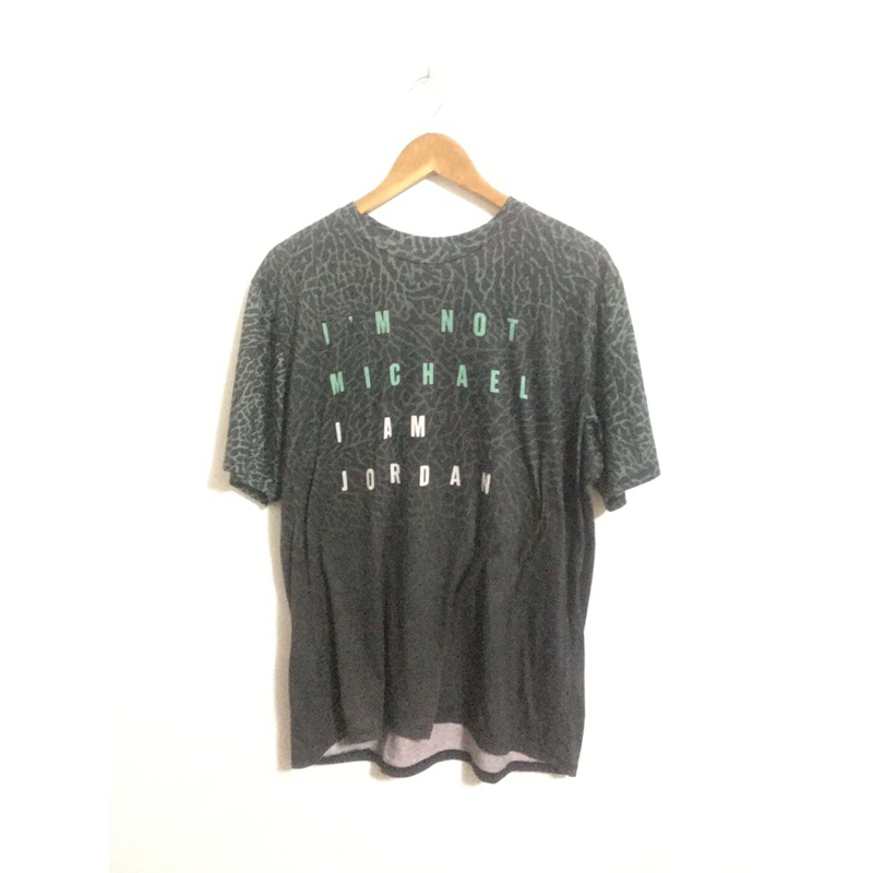 🚸🐈‍⬛ เสื้อ AIR Jordan Michael Jordan Lightning Black & Green // I’M NOT MICHAEL … I AM JORDAN 👟🏀⛹🏽