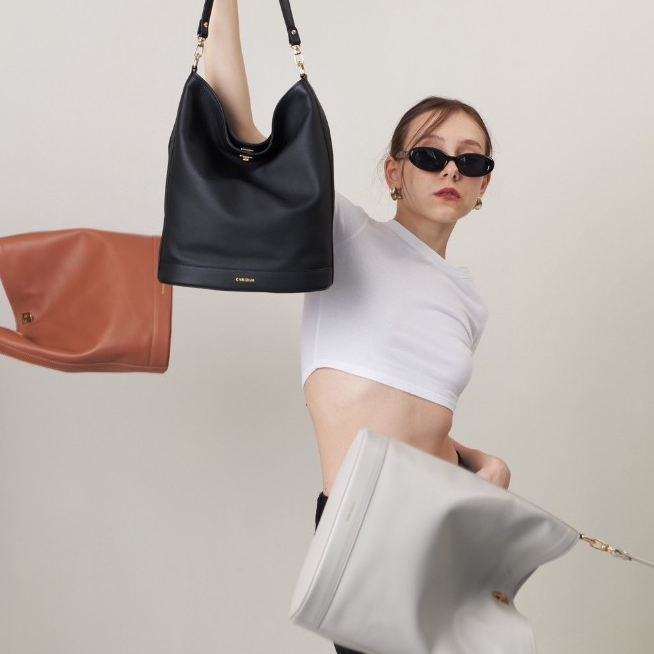 CHNiiNiN - Kirby hobo bag กระเป๋าสะพายหนังวัวแท้ ใส่ipad pro ได้