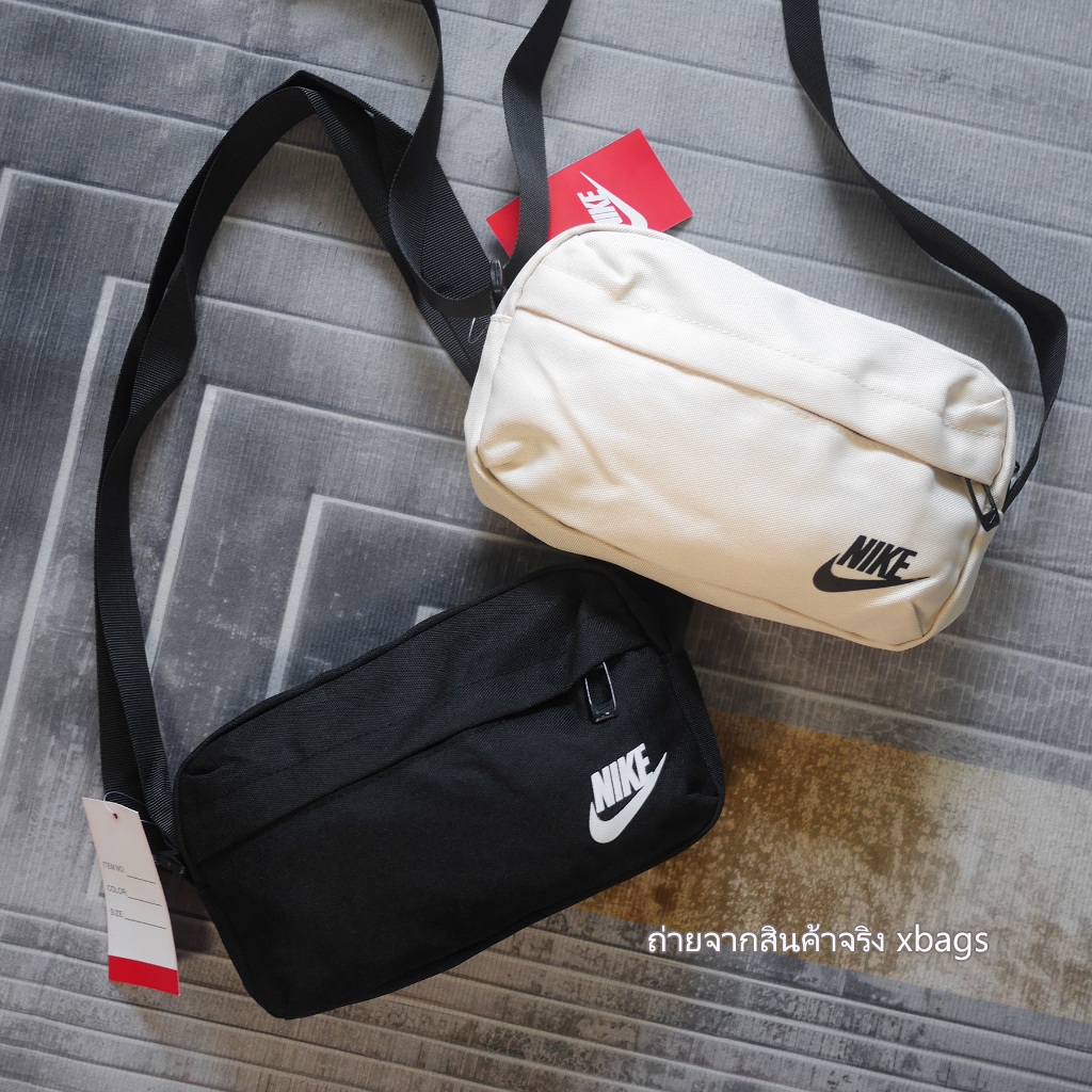 Nike สะพายข้างแนวนอน ทรงแนบตัวเลย ขนาดเล็กกำลังดี ใช้ได้ทั้งหญิงชาย