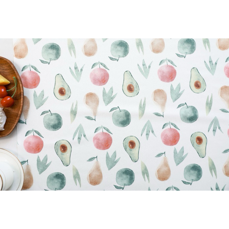 ผ้าาคอตตอน 100% คอตตอนทอทวิล ผ้าหน้ากว้าง 1.6 เมตร ลาย อโวคาโดกับแอปเปิ้ล