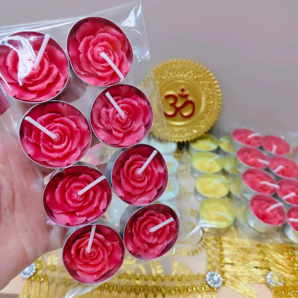 MT-CDA2 เทียนหอมทีไลท์ ดอกกุหลาบ สีชมพูกลิ่นดอกบัว สีแดงกลิ่นกุหลาบ ถวายพระแม่ลักษมี พระแม่อุมา พระพิฆเนศ และเทพไทย
