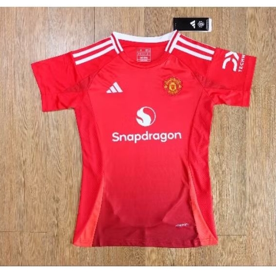 เสื้อฟุตบอลหญิงทีม แมน ยู ปี24-25เกรดAAA