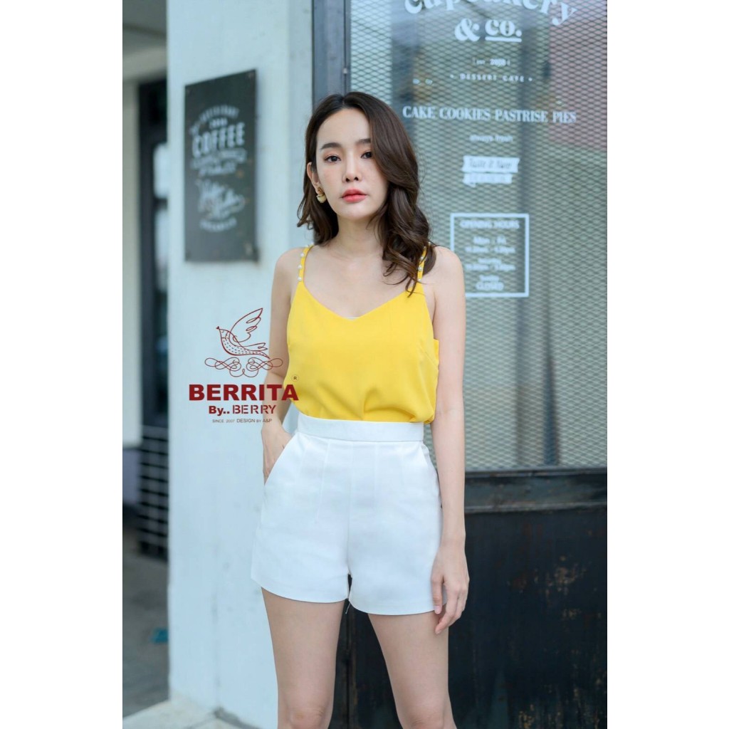 BERRITA #003 กางเกงขาสั้นแฟชั่น เอวกลางๆไม่สูงไม่ต่ำกำลังดี เนื้อผ้าดับเบิ้ล แมทช์ง่าย ลุคไหนก็สวยค่ะ