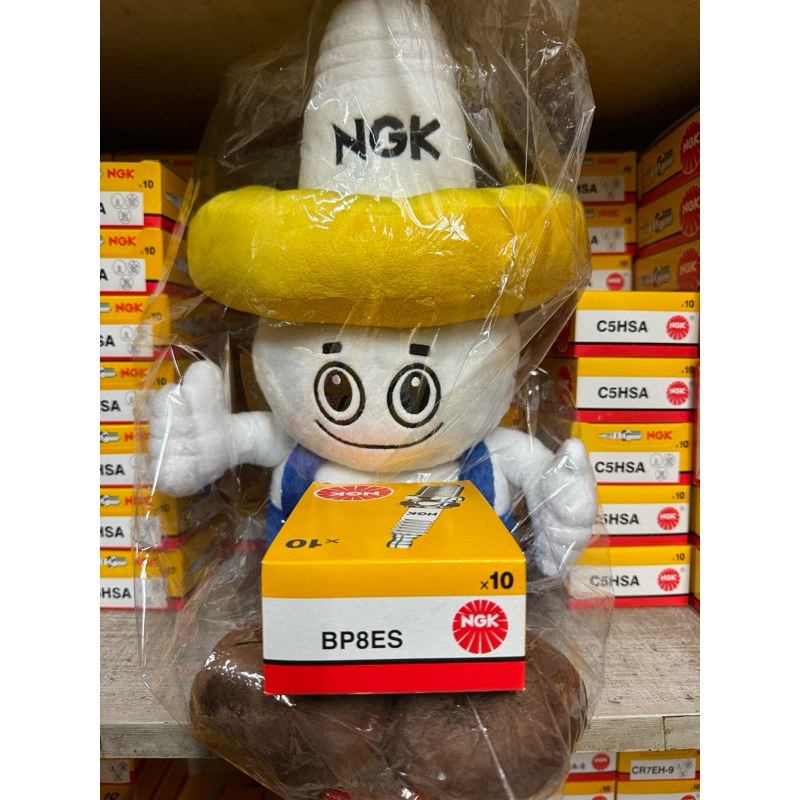 หัวเทียน NGK BP8ES ยกกล่อง (บรรจุ 10 หัว)แท้100% สำหรับรถสองจังหวะเกลียวยาว