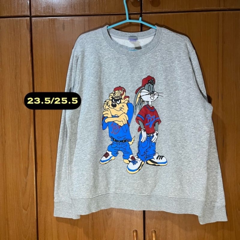 Looney Tunes by Luara Scott