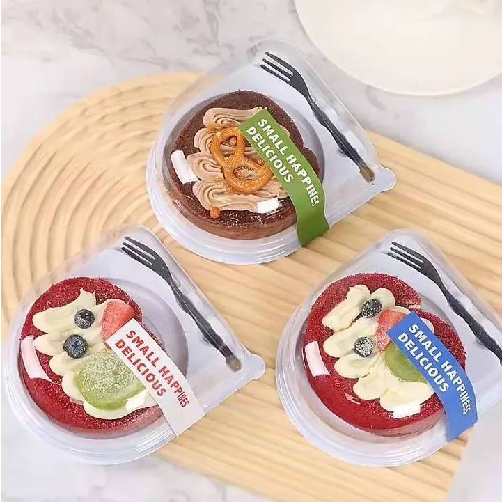 กล่องขนมเค้กโรลพร้อมส้อมพลาสติกสีดำ กล่องใส่ขนมฐานสีขาวหลุมกลม+ฝาปิดพร้อมส้อม GY015 แพ็ค25/ 50ชุด