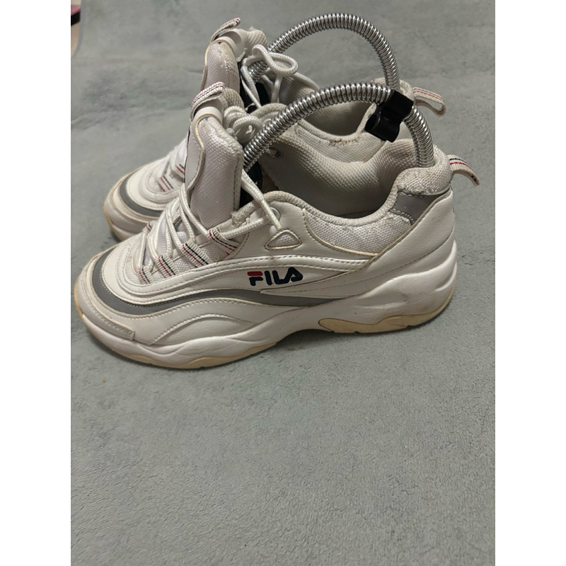 รองเท้ามือสองของแท้❗️❗️ Fila Ray Reflex ❤️เบอร์ 38 ยาว 24 ซม. ใส่วิ่ง ลำลอง ได้สบาย สวย พื้นเต็ม