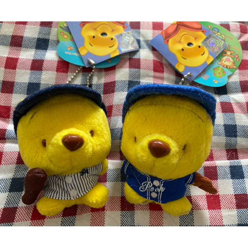 พวงกุญแจตุ๊กตา baseball Pooh soft&fuzzy collection