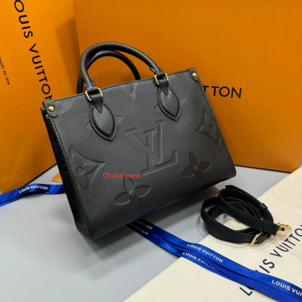กระเป๋า Louis Vuitton ขนาด 25 cm. VIP