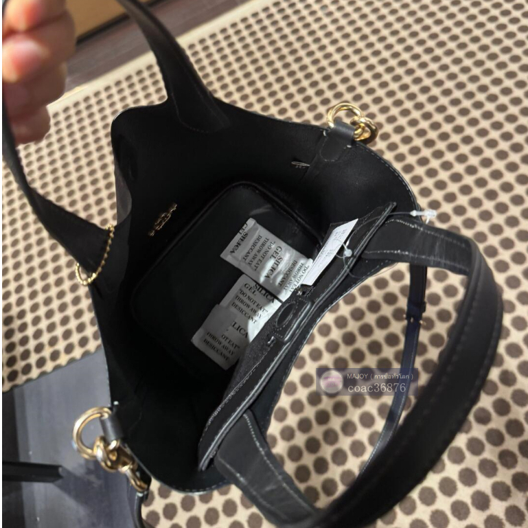 【พร้อมส่ง】แท้💯% outlet Hanna Bucket 7.6 นิ้ว กระเป๋าใส่ตะกร้าผัก กระเป๋าสะพายสตรี กระเป๋าถือแบบใหม่