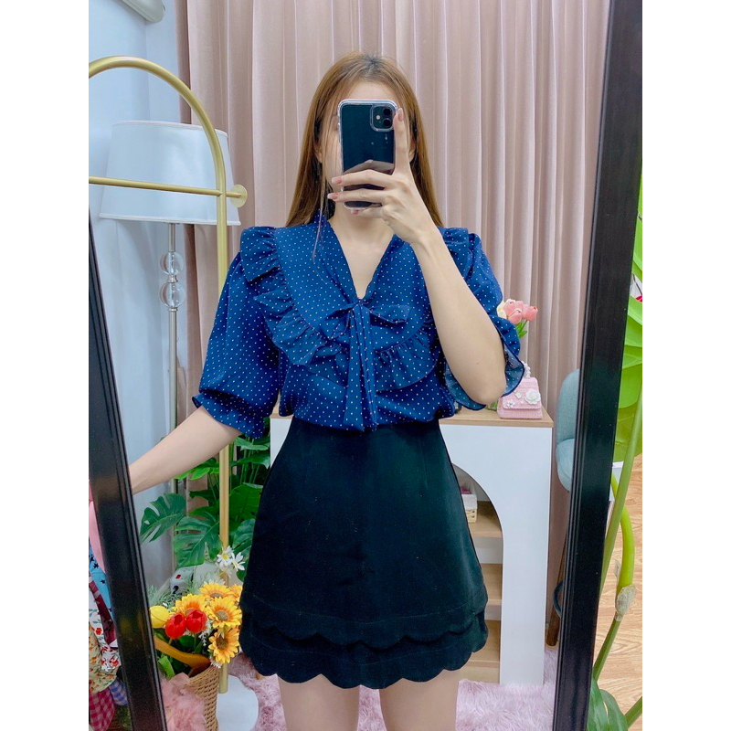 เสื้อผูกโบว์หน้าอกระบายลายจุดเล็ก อก40ยาว24นิ้ว แฟชั่นผู้หญิง